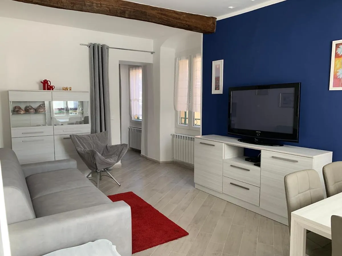 Holiday At Chiavari 0*,